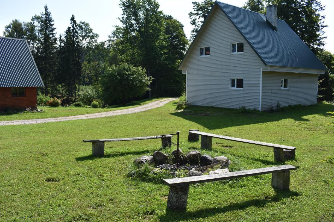 Joeniidu Holiday House Trolla Eksteriør billede